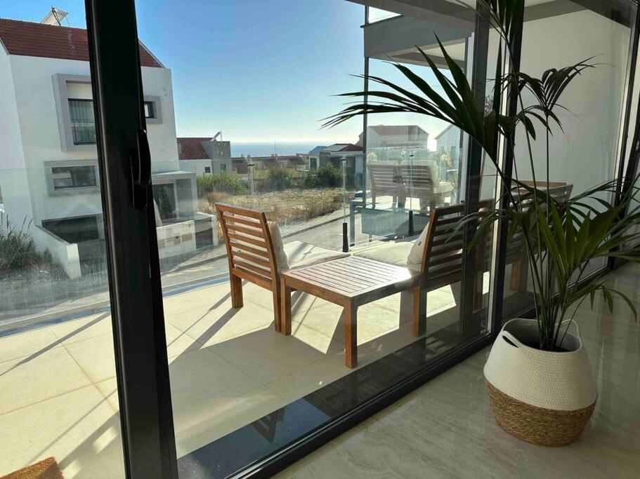 Beach, Ocean View & Bright House Ерісейра Екстер'єр фото