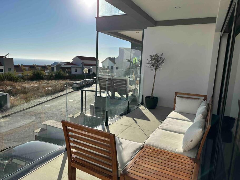 Beach, Ocean View & Bright House Ерісейра Екстер'єр фото